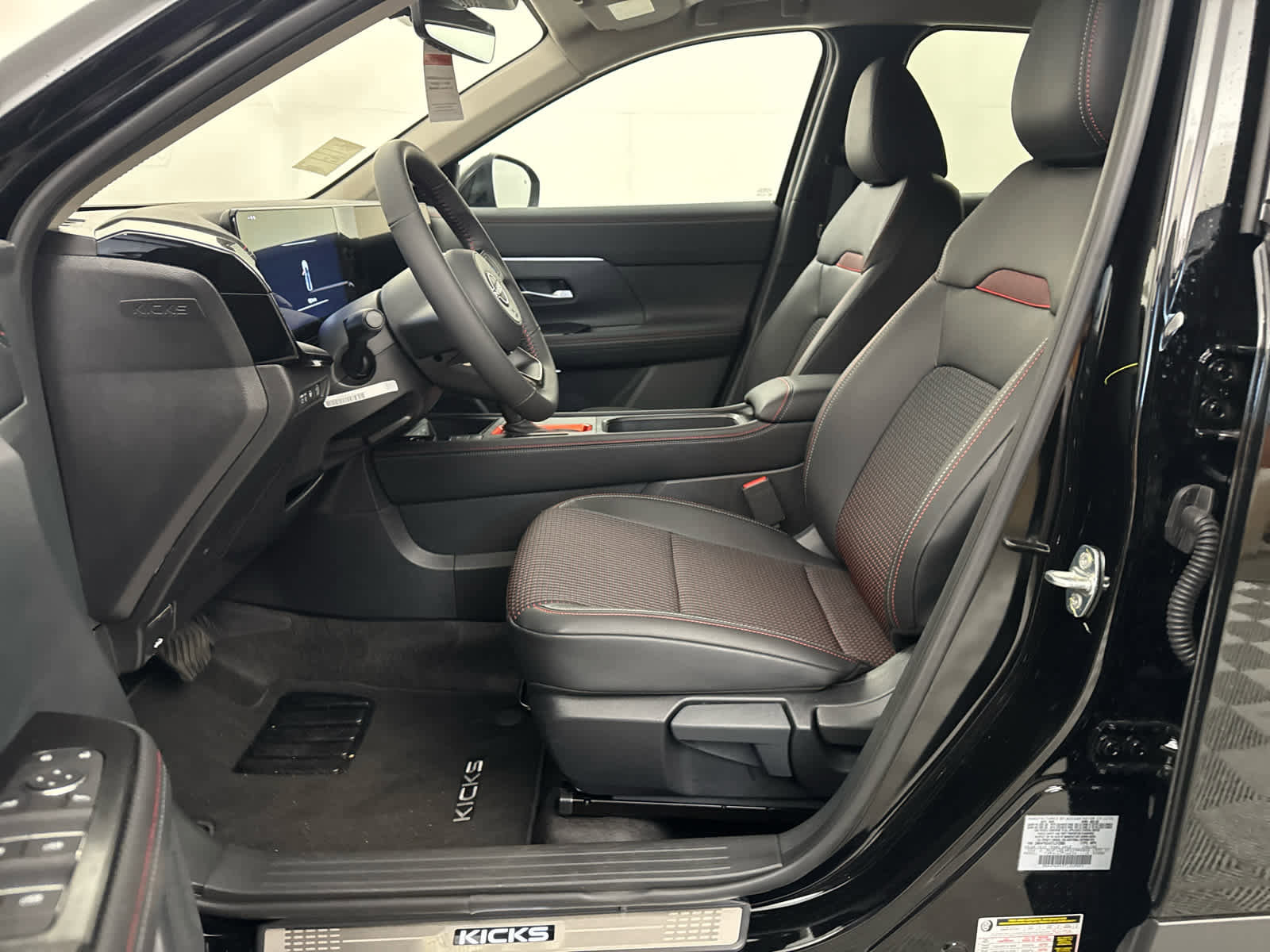 New 2026 Nissan Kicks SR w/ Illumination Package image 10