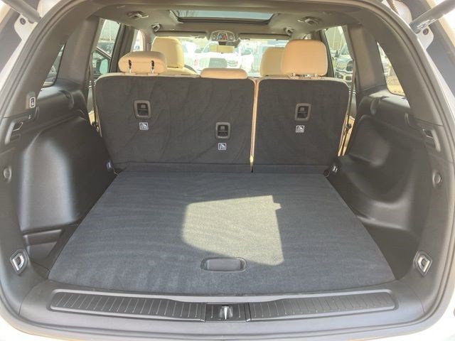 Certified 2023 Jeep Grand Cherokee Limited w/ Luxury Tech Group II image 23