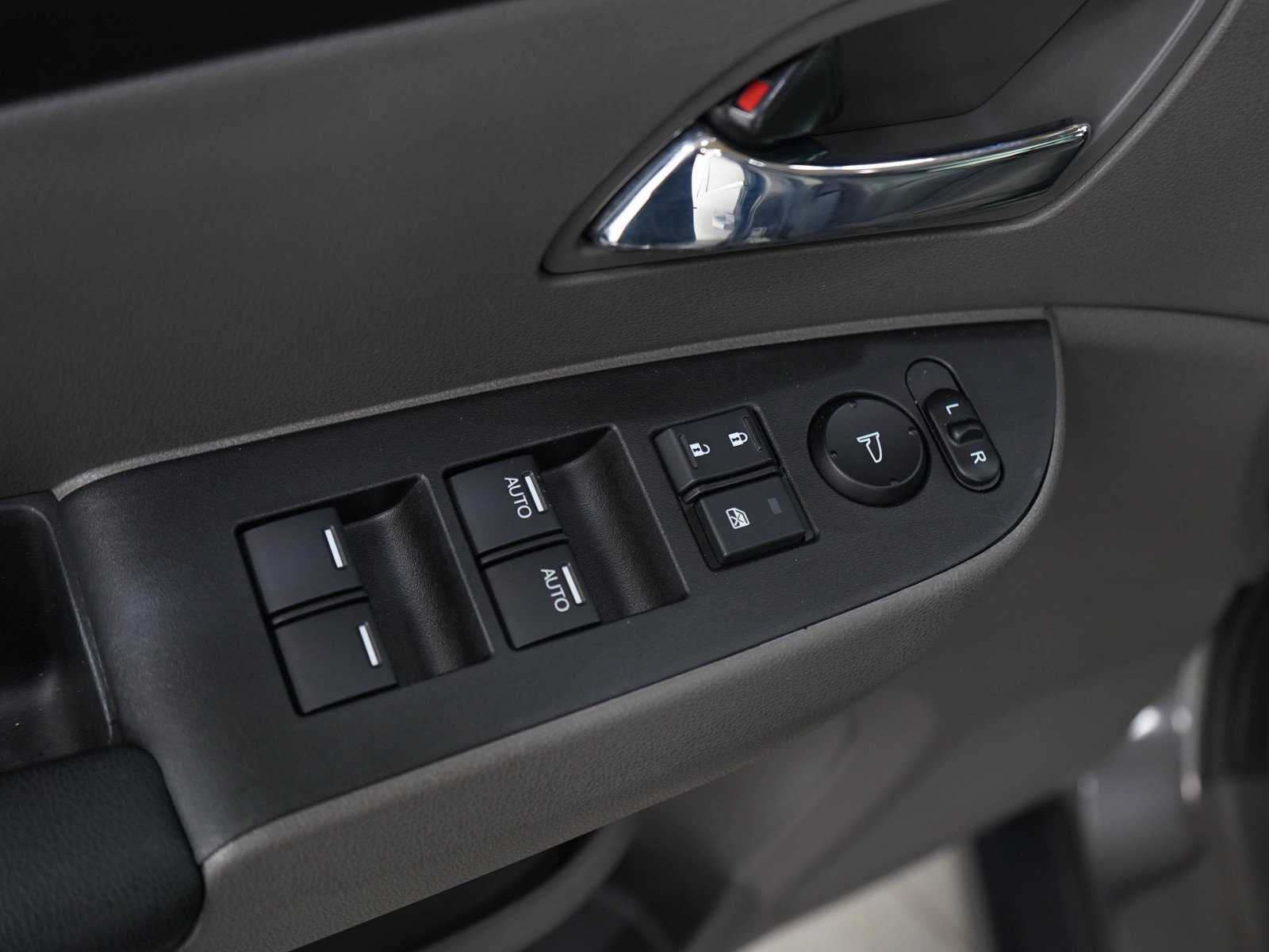 Used 2016 Honda Odyssey EX-L image 24
