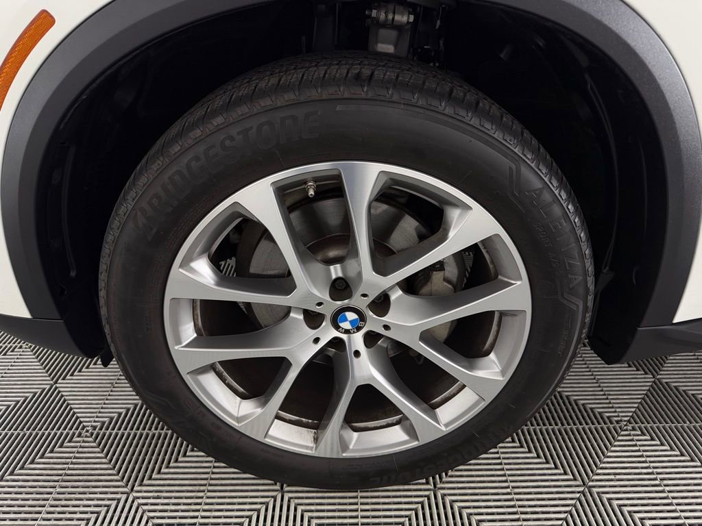Used 2023 BMW X5 sDrive40i w/ Parking Assistance Package image 11
