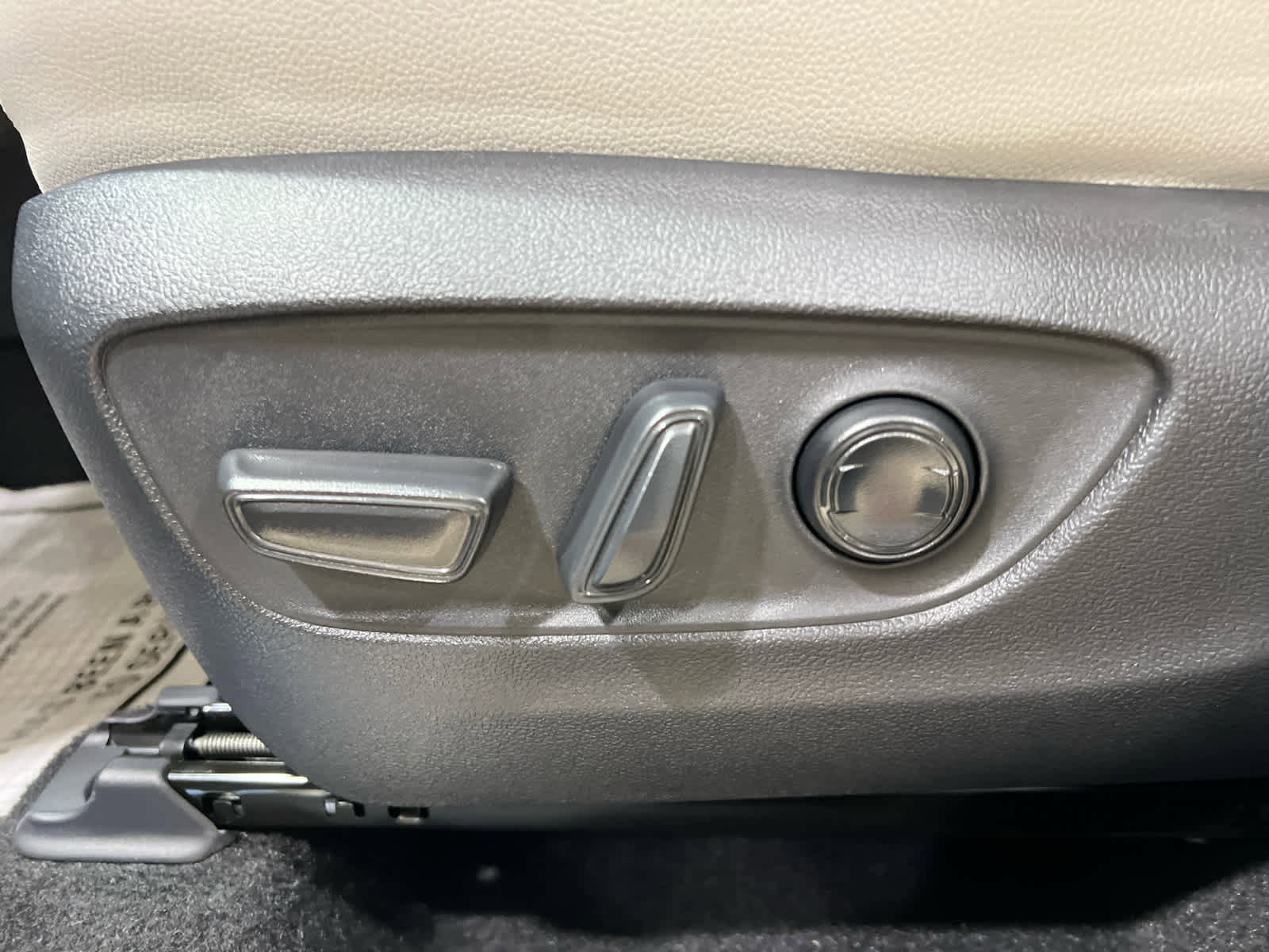Used 2026 Toyota Grand Highlander AWD Hybrid image 17