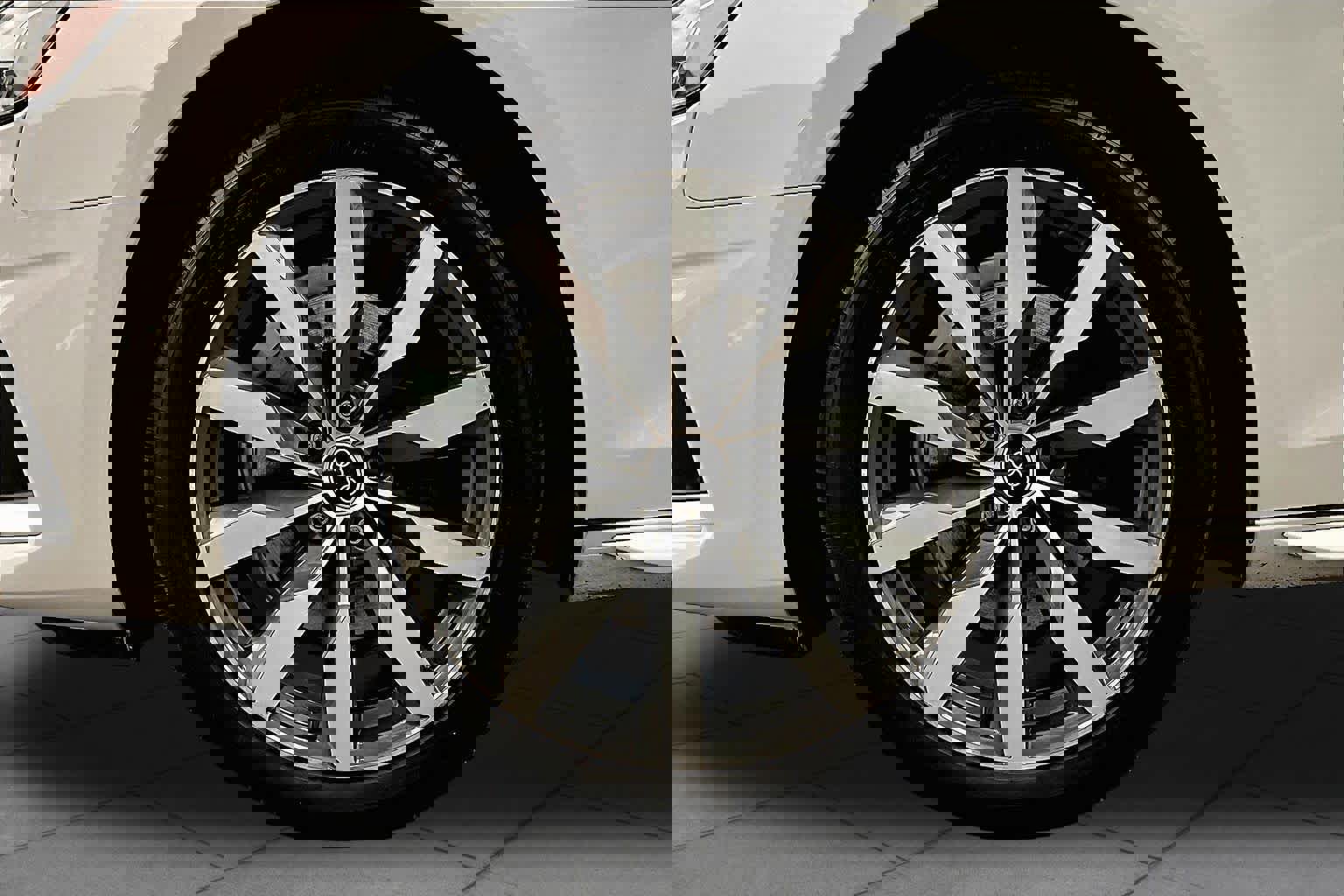 Used 2023 Audi A4 2.0T Premium w/ Convenience Package image 11