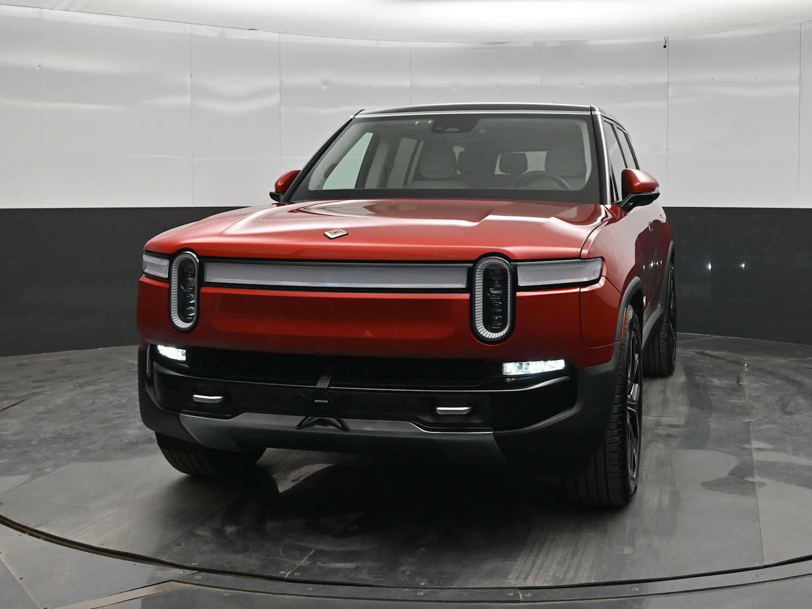 Used 2023 Rivian R1S Adventure Quad AWD/4WD image 3