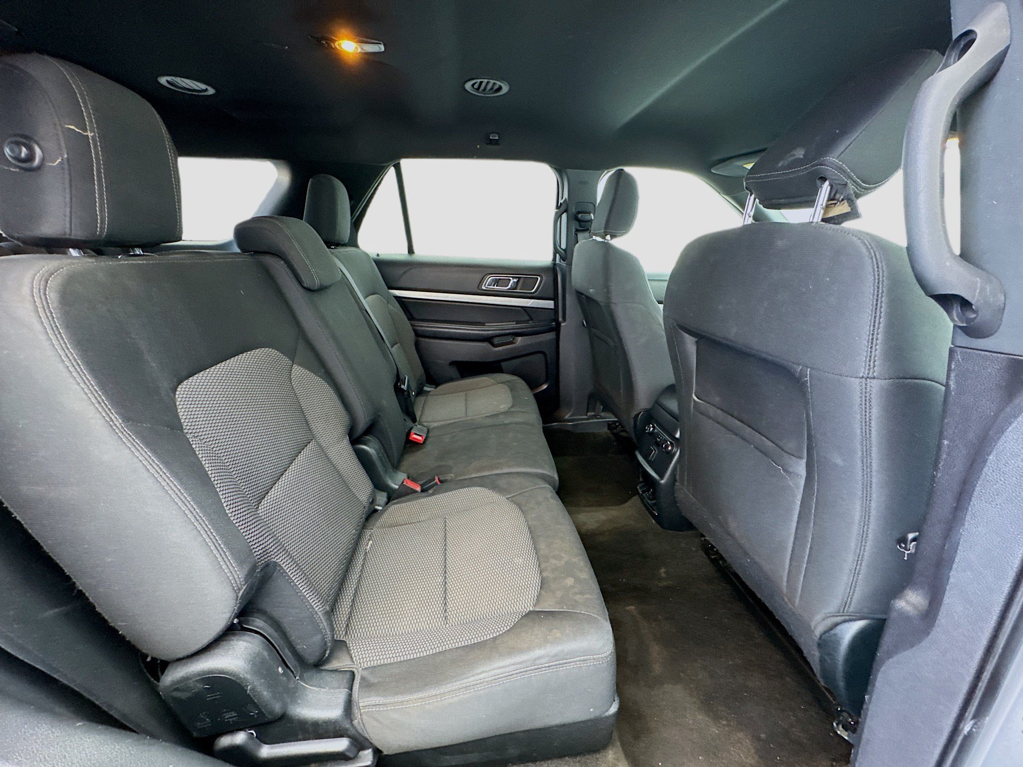 Used 2018 Ford Explorer XLT w/ Equipment Group 201A AWD/4WD image 19