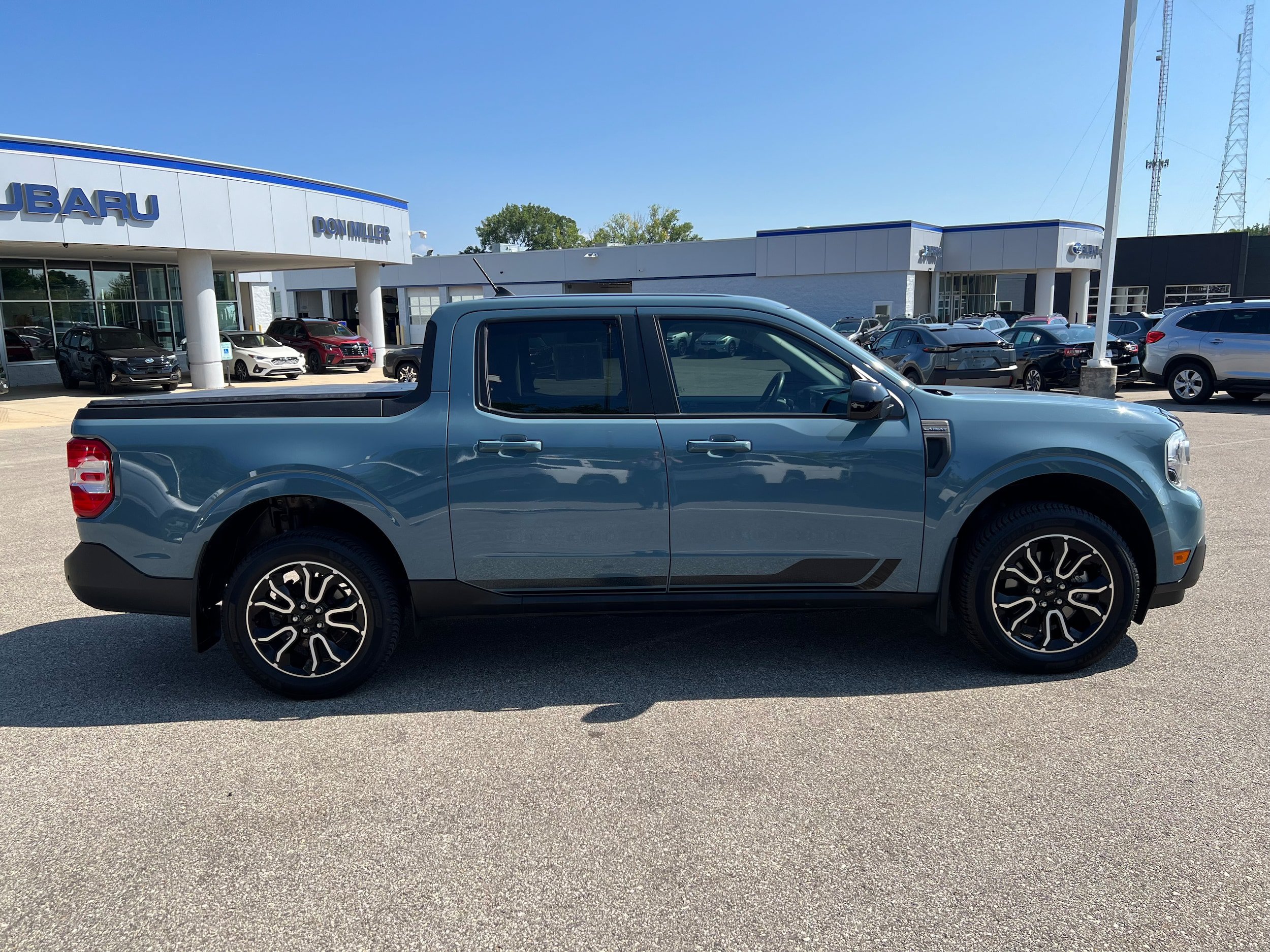 Used 2022 Ford Maverick Lariat w/ Lariat Luxury Package FWD image 8