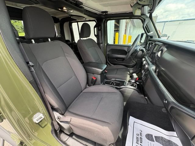 Used 2023 Jeep Gladiator Sport AWD/4WD image 27