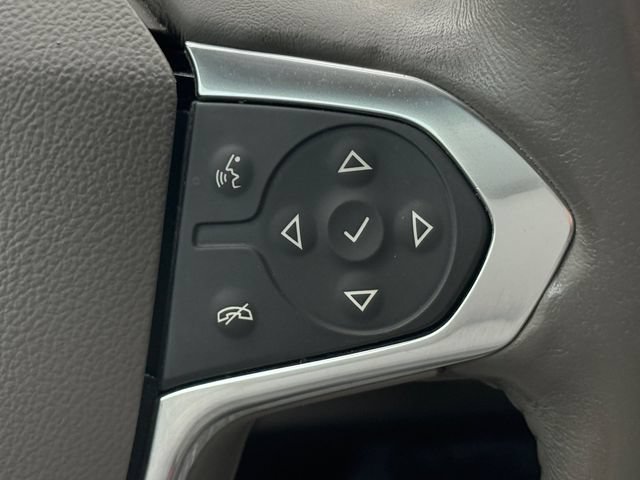 Used 2018 Chevrolet Traverse Premier w/ Driver Confidence II Package FWD image 12