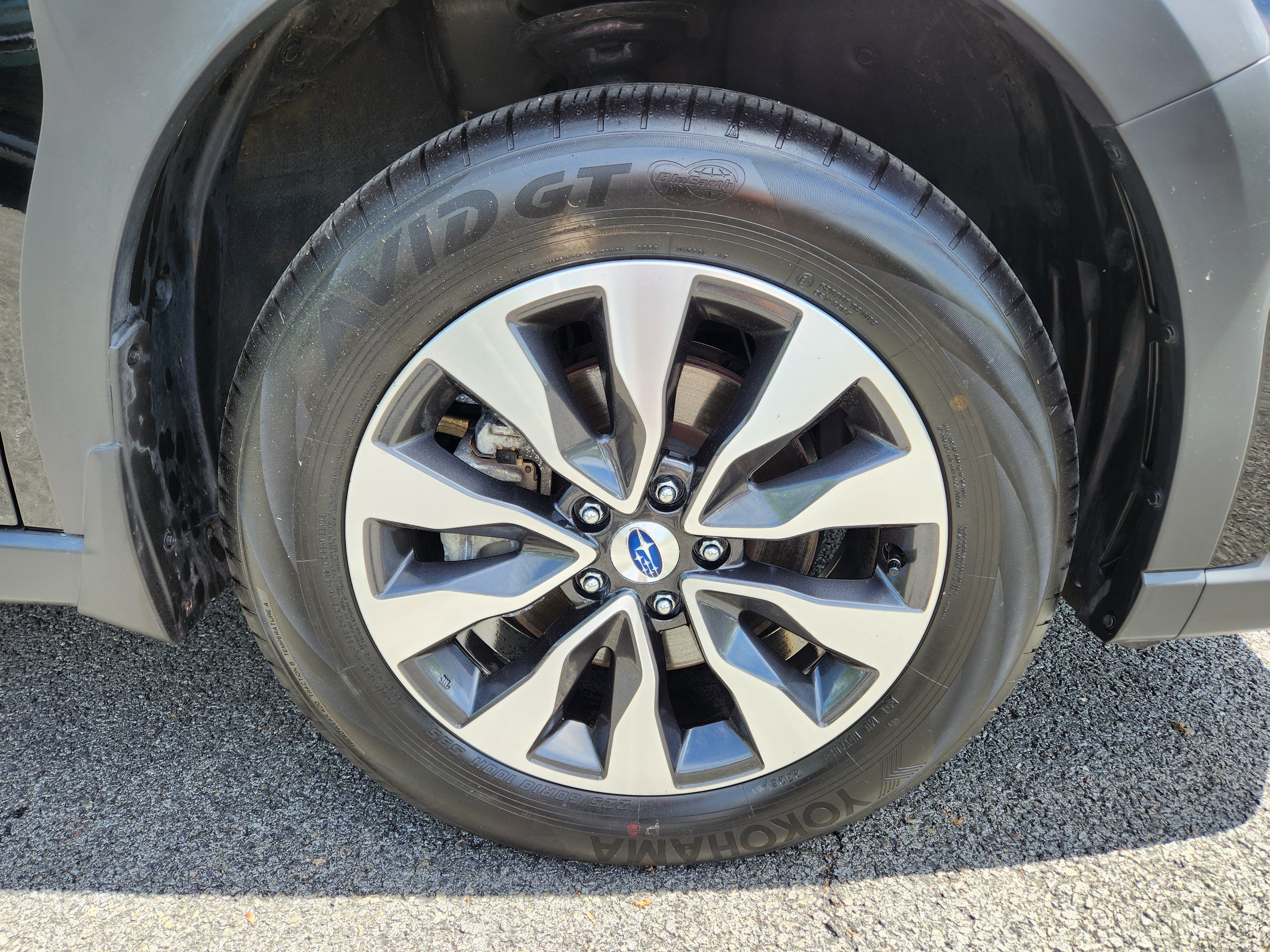 Certified 2025 Subaru Outback Limited AWD/4WD image 7