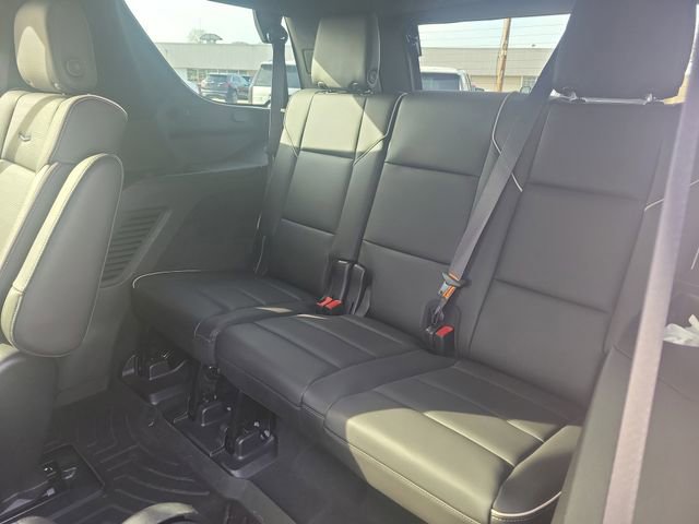 Used 2021 Cadillac Escalade Premium Luxury image 32