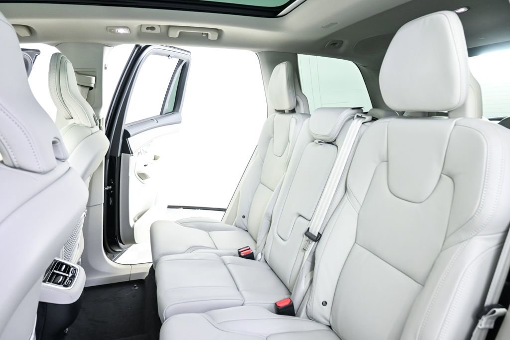New 2026 Volvo XC90 B6 Ultra w/ Protection Package Premier AWD/4WD image 21