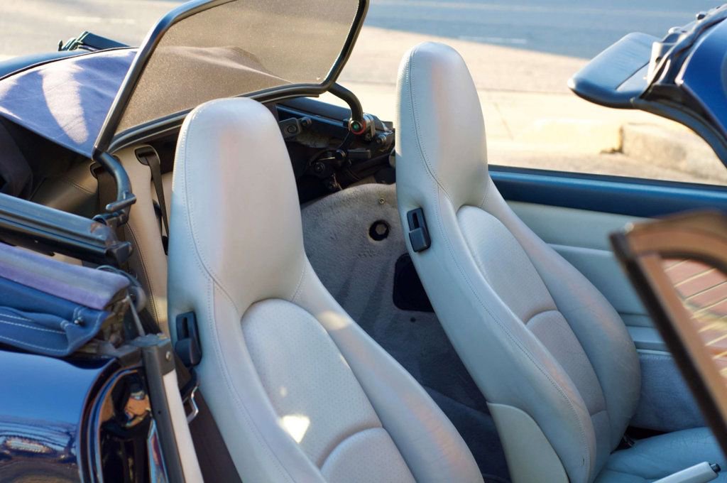 Used 1995 Porsche 911 Carrera image 43