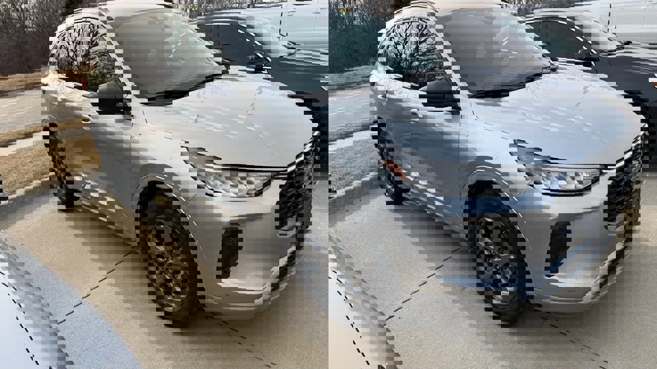 Used 2024 Ford Escape ST-Line image 7