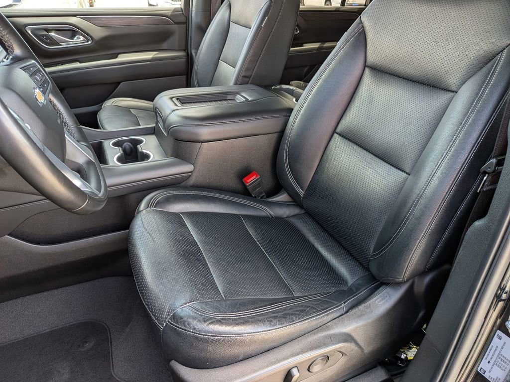 Used 2023 Chevrolet Suburban LS w/ Driver Alert Package image 32