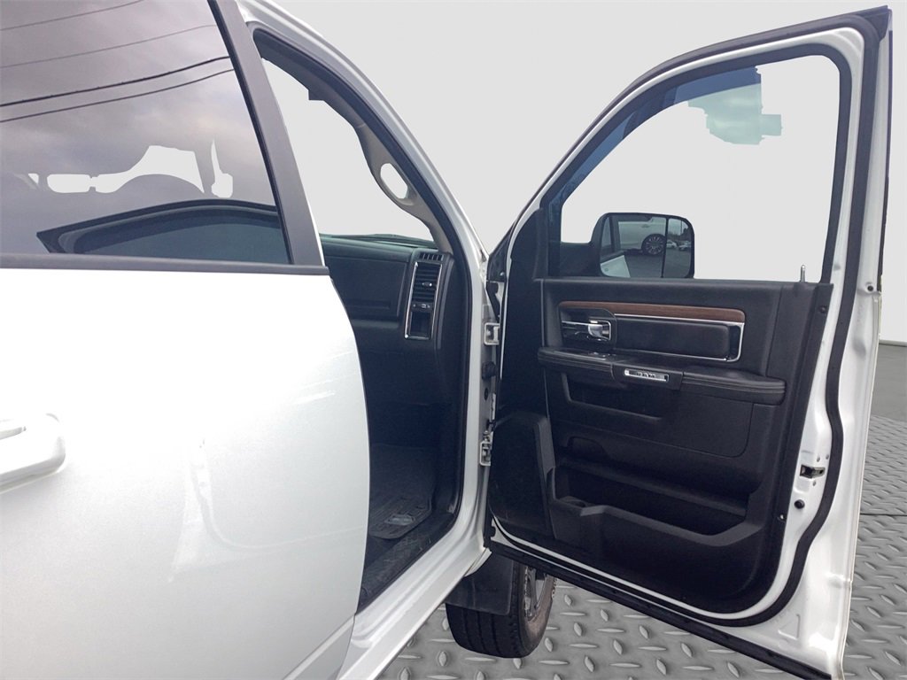 Used 2018 RAM 2500 Laramie w/ Sport Appearance Group image 17