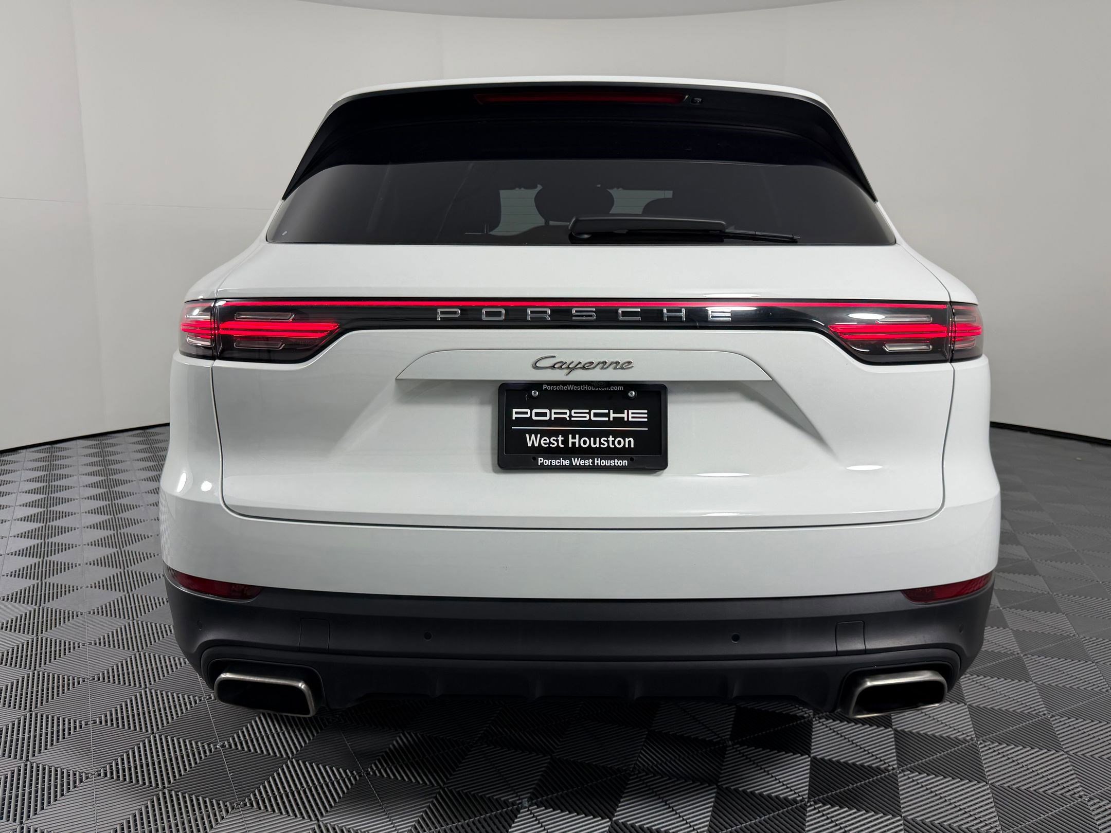 Used 2022 Porsche Cayenne image 10