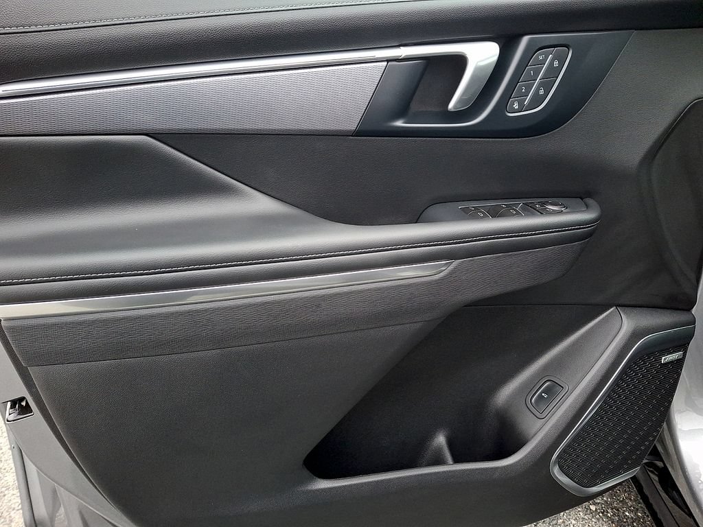 New 2026 Buick Enclave Sport Touring w/ Power Package FWD image 9