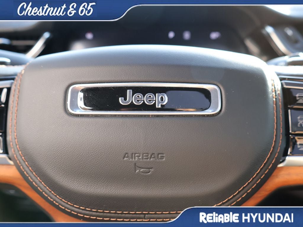 Used 2024 Jeep Grand Cherokee L Summit AWD/4WD image 29