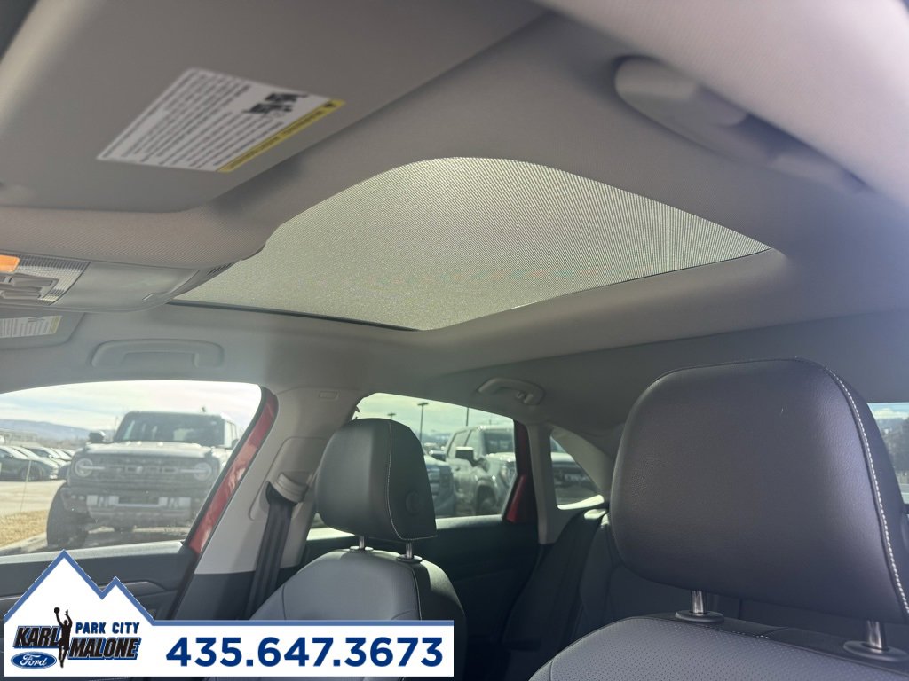 Used 2025 Volkswagen Jetta SEL image 17