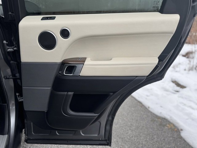 Used 2015 Land Rover Range Rover Sport HSE image 16