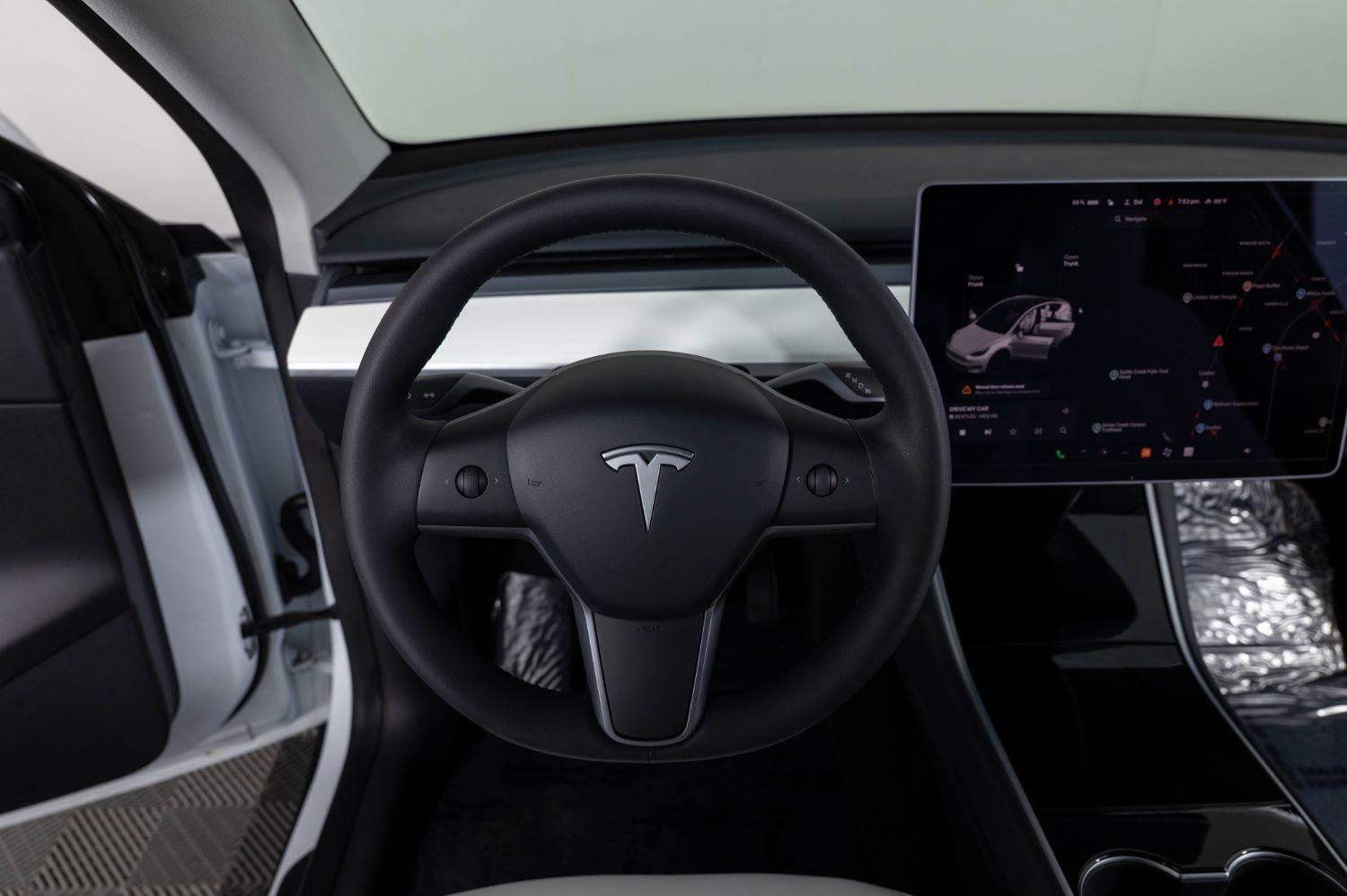 Used 2021 Tesla Model Y Long Range image 32