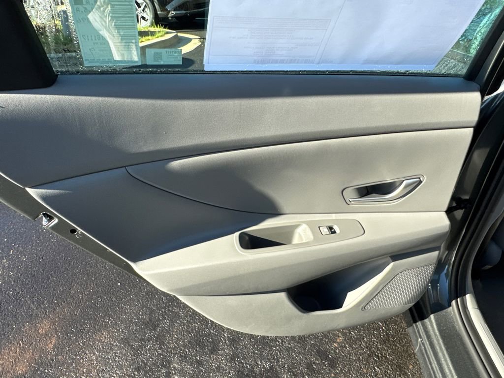 New 2026 Hyundai Elantra SE image 11