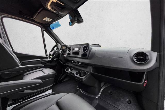 Used 2026 Mercedes-Benz Sprinter 2500 image 20