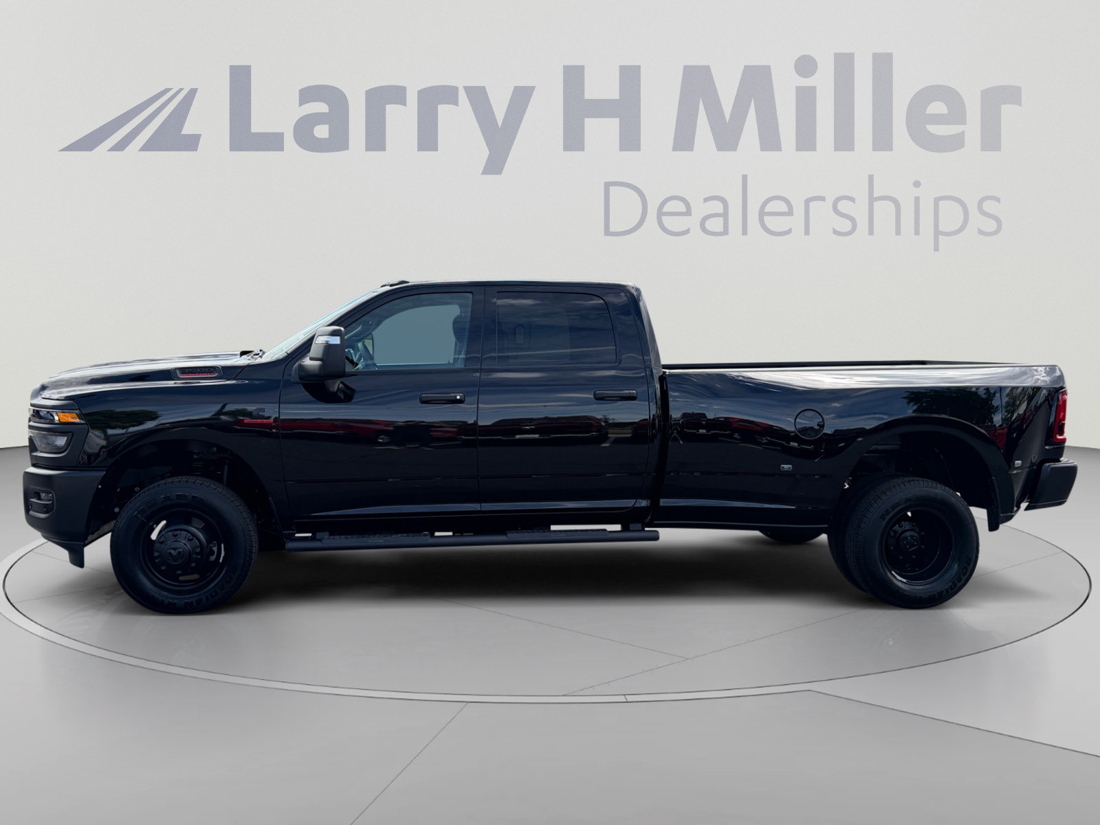 New 2027 RAM 3500 Laramie AWD/4WD image 2