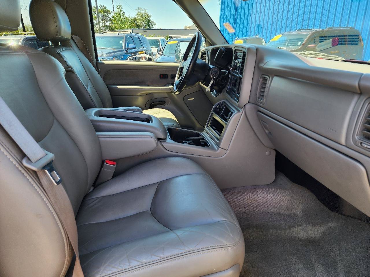 Used 2003 Chevrolet Silverado 2500 LT AWD/4WD image 28