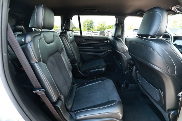 Used 2023 Jeep Grand Cherokee L Laredo AWD/4WD image 29