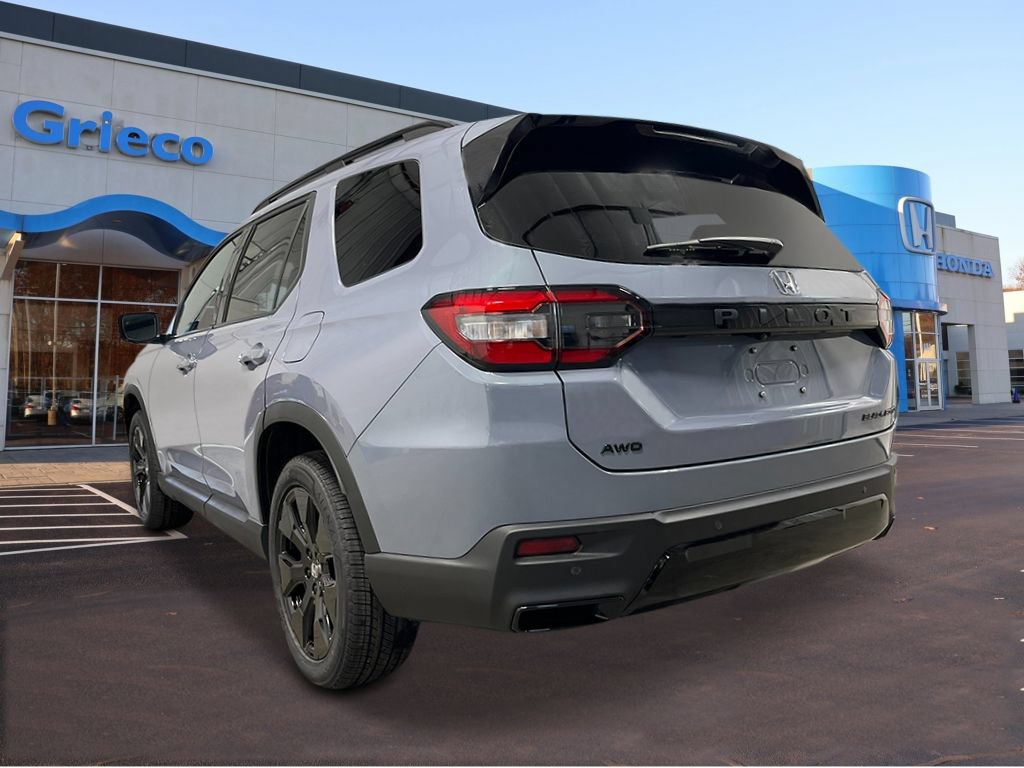 New 2026 Honda Pilot Black Edition image 3