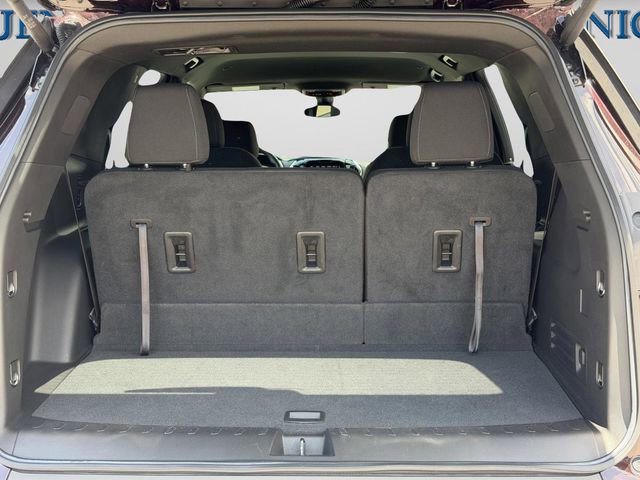 Certified 2023 Chevrolet Traverse LT FWD image 13