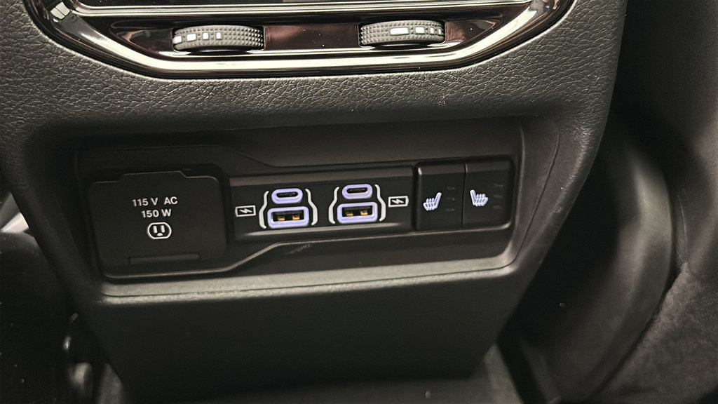 Used 2023 Jeep Grand Cherokee 4WD 4xe w/ Luxury Tech Group II image 12
