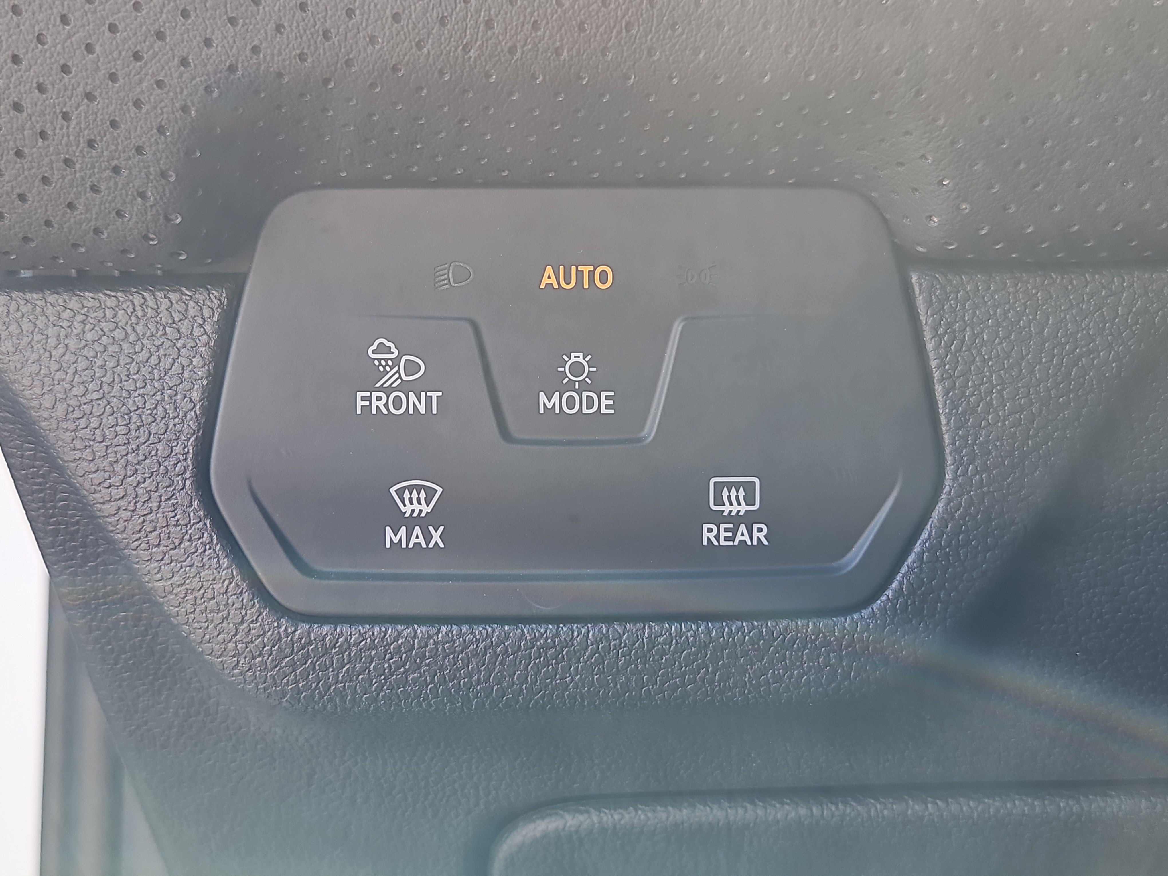 Used 2026 Volkswagen Atlas SE AWD/4WD image 10