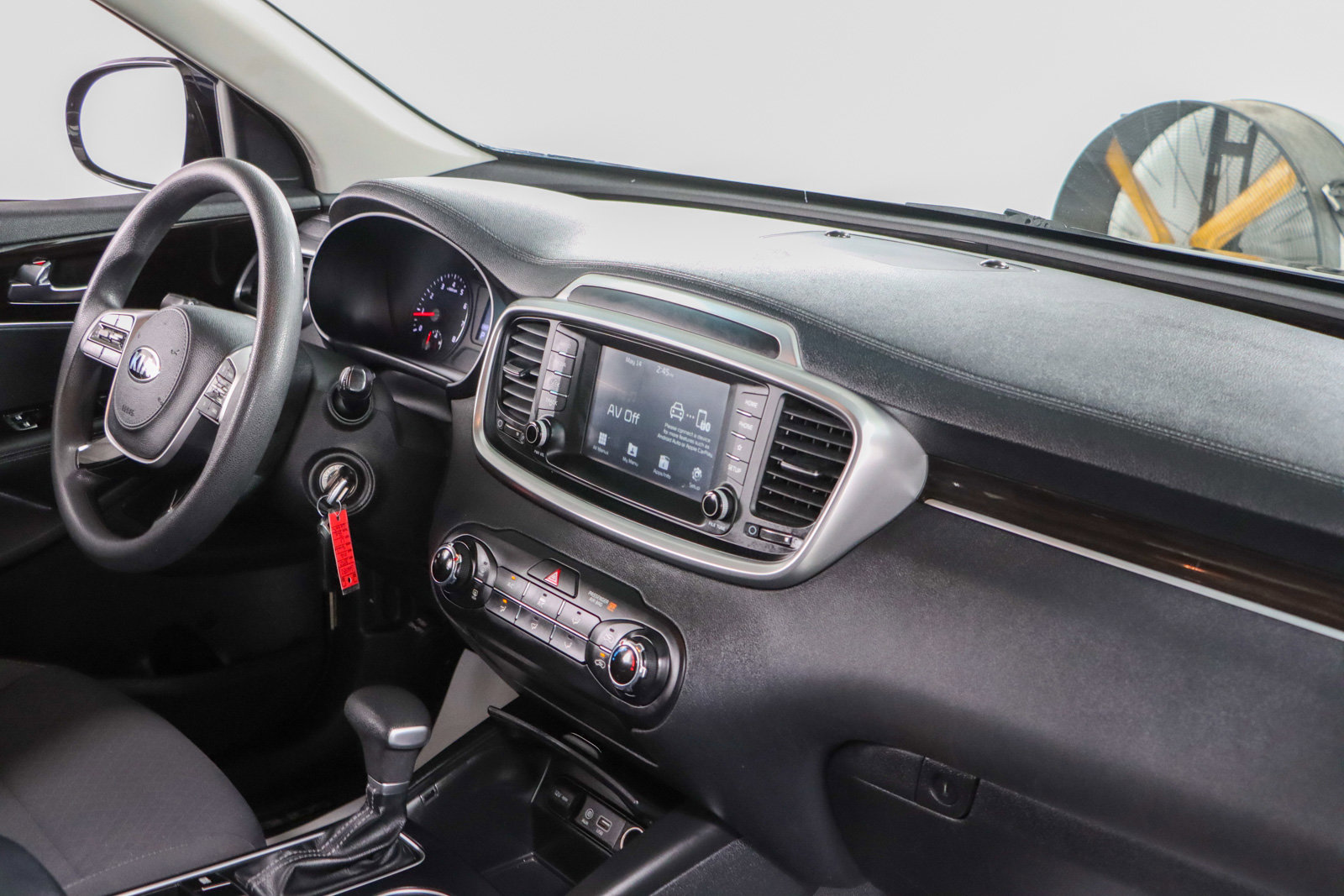 Used 2020 Kia Sorento LX FWD image 26
