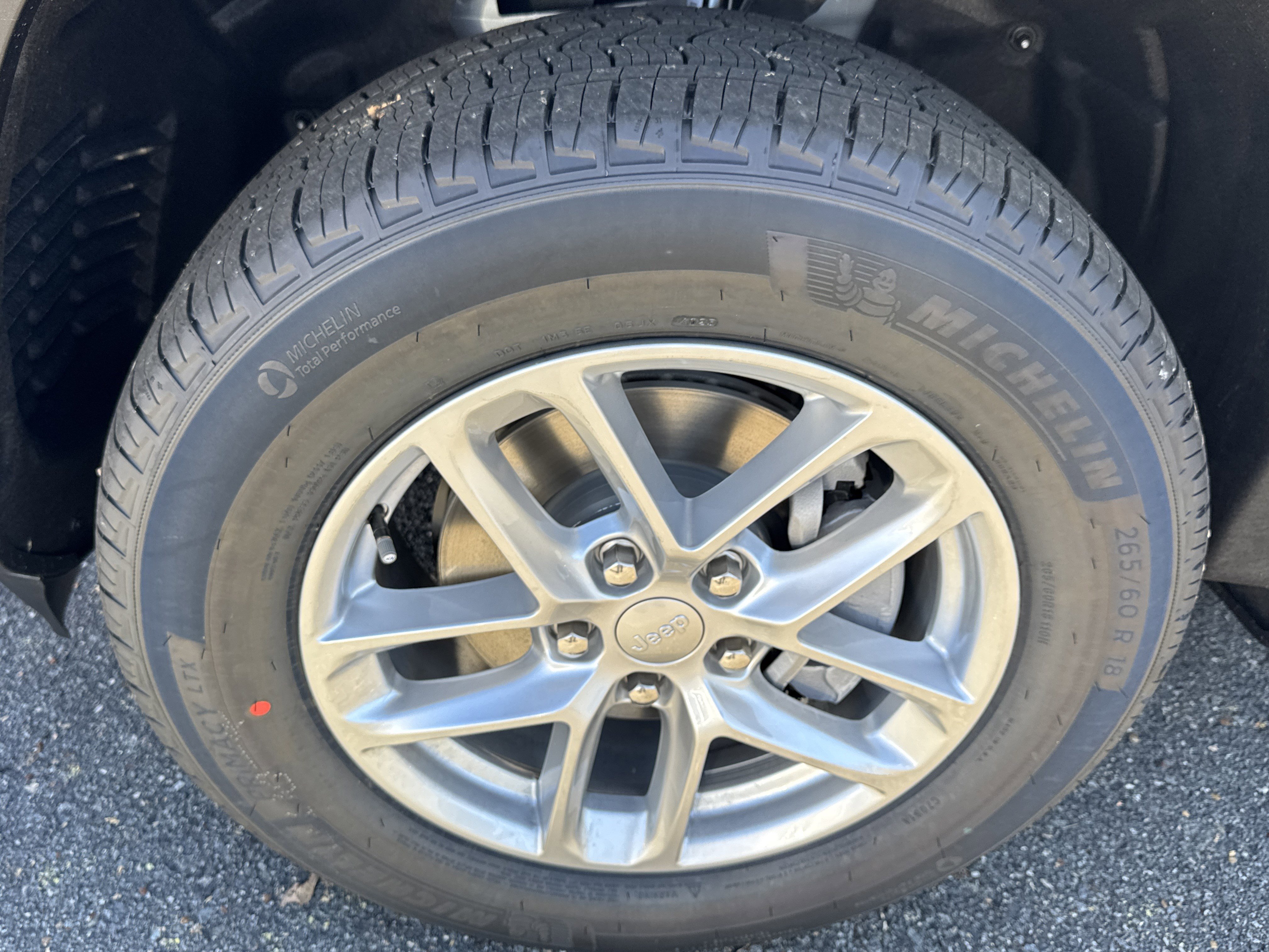 New 2025 Jeep Grand Cherokee Laredo X image 10