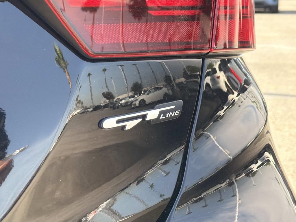 Used 2023 Kia Forte GT-Line w/ GT-Line Premium Package FWD image 9