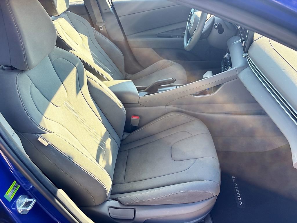 Used 2023 Hyundai Elantra SEL w/ Cargo Package image 25