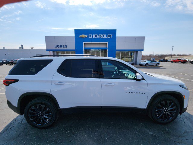 Used 2023 Chevrolet Traverse RS w/ LPO, Floor Liner Package image 6