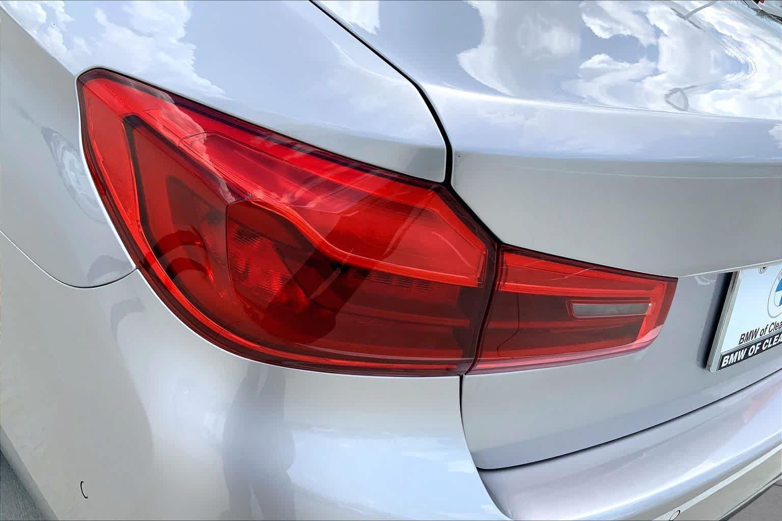 Used 2019 BMW 540i w/ M Sport Package RWD image 28