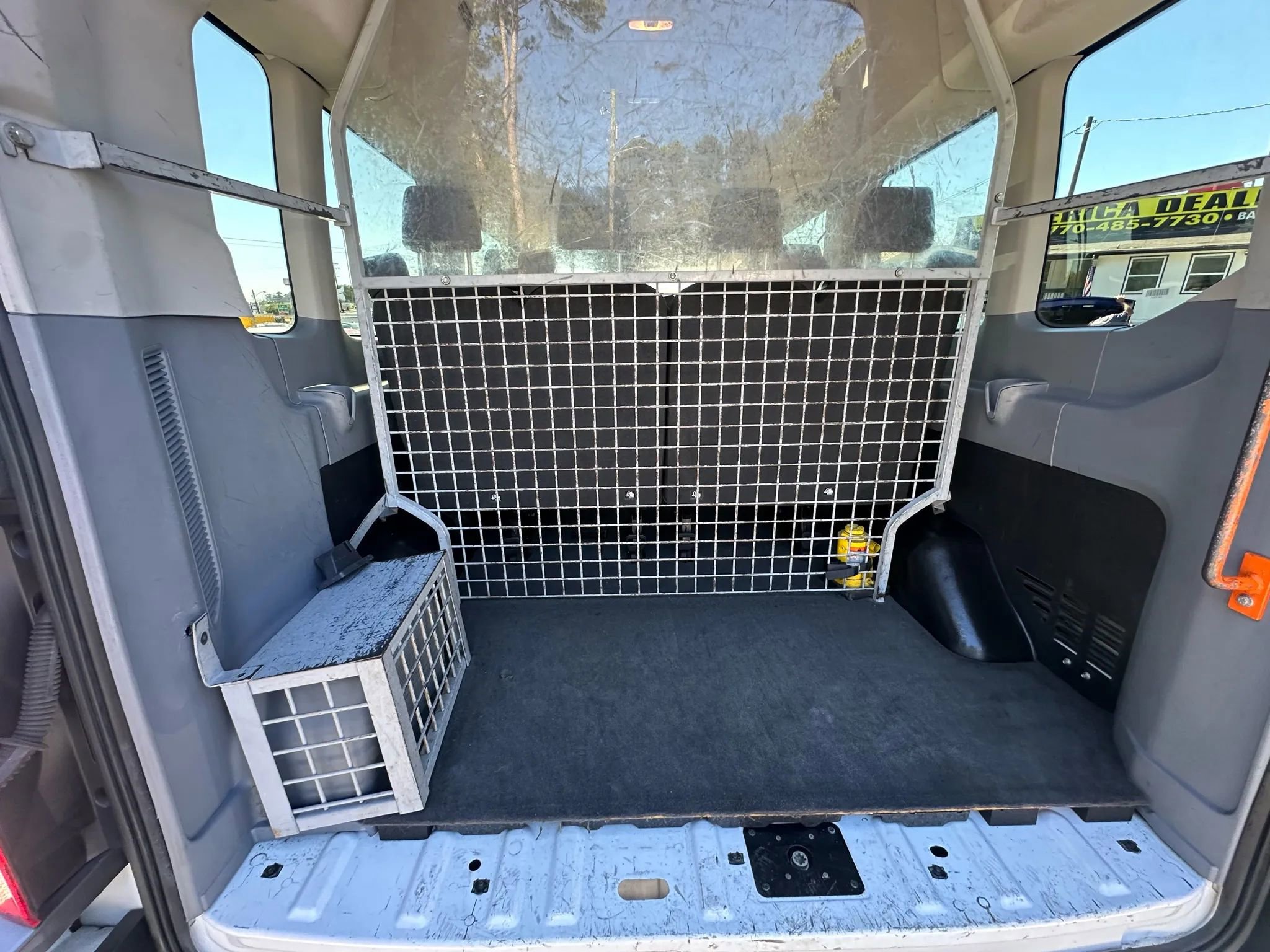 Used 2018 Ford Transit 350 XLT RWD image 7