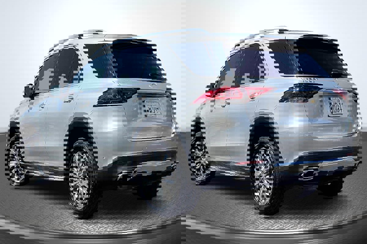 Used 2020 Mercedes-Benz GLE 350 w/ Premium Package image 2