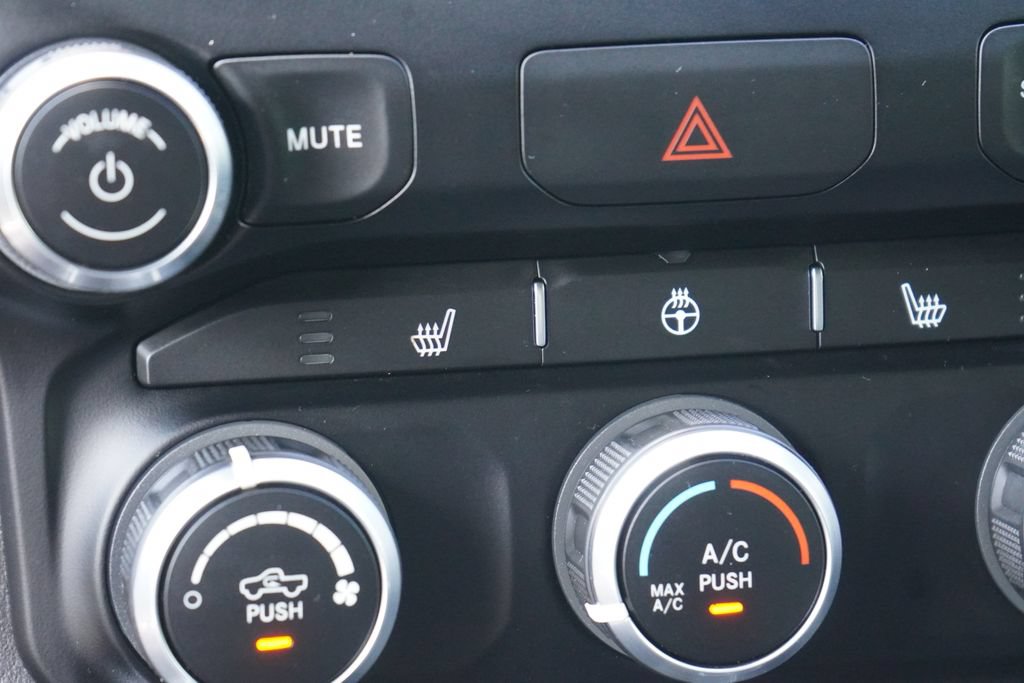 Used 2023 RAM 1500 Big Horn AWD/4WD image 32
