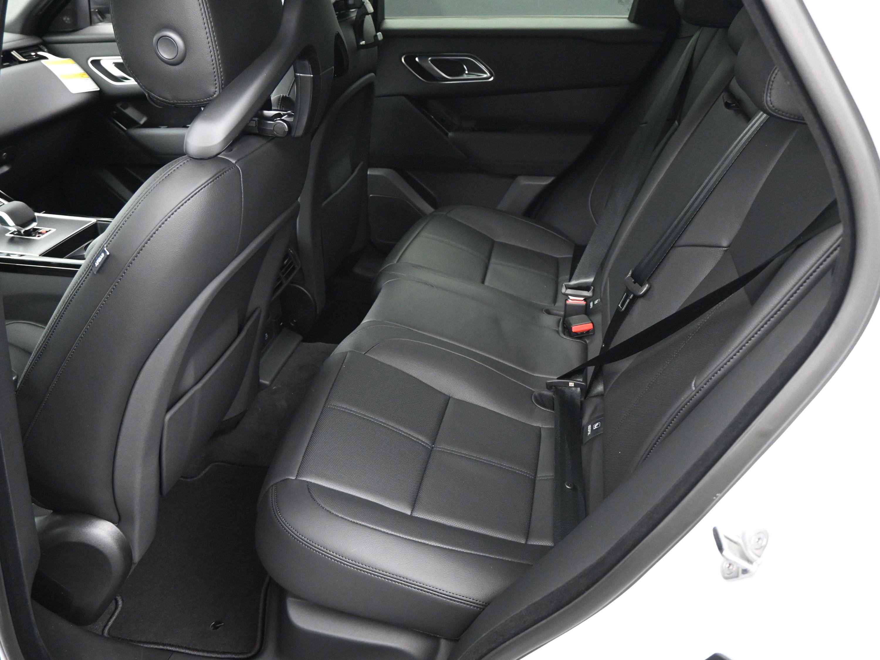 New 2026 Land Rover Range Rover Velar Dynamic SE image 6