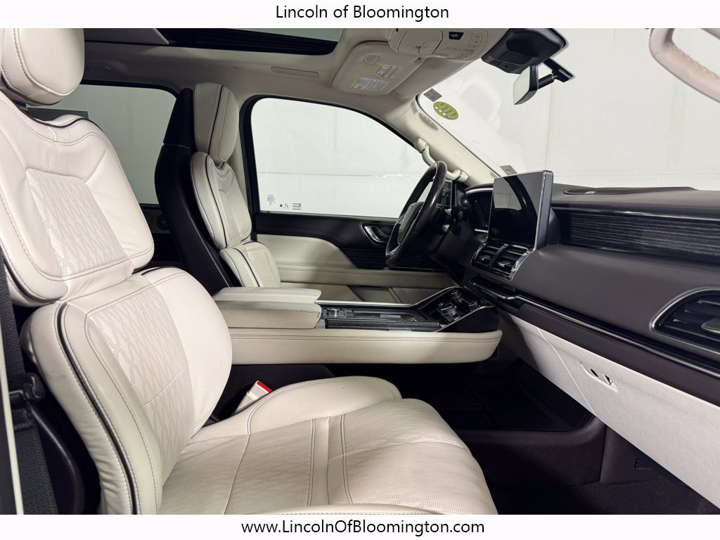 Certified 2023 Lincoln Navigator Black Label AWD/4WD image 16