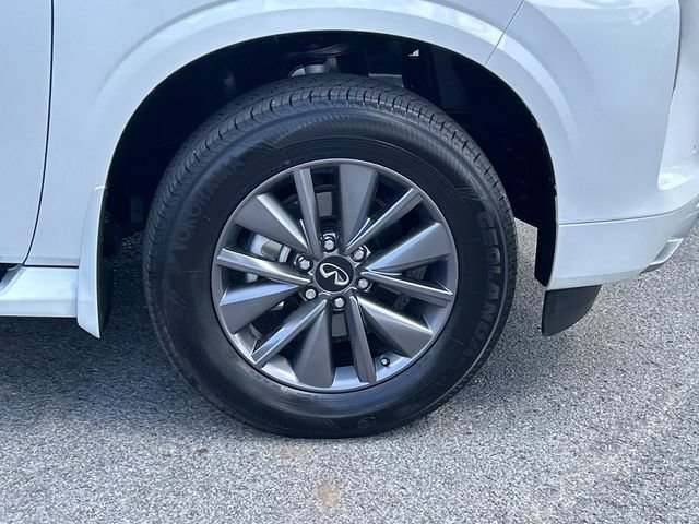 Certified 2026 INFINITI QX80 Pure w/ Cargo Package AWD/4WD image 9