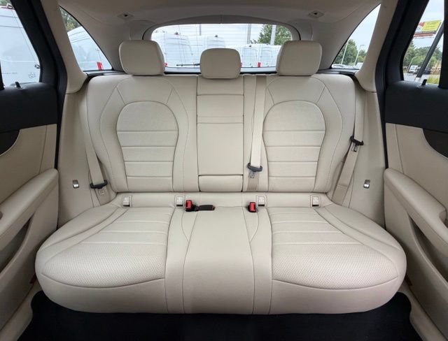 Used 2018 Mercedes-Benz GLC 300 4MATIC image 17