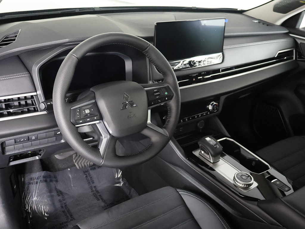 New 2026 Mitsubishi Outlander SE FWD image 30