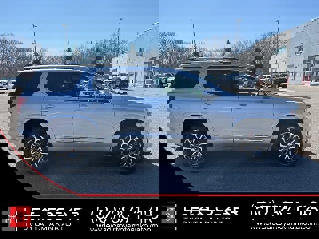 Used 2020 GMC Acadia Denali w/ Trailering Package image 12