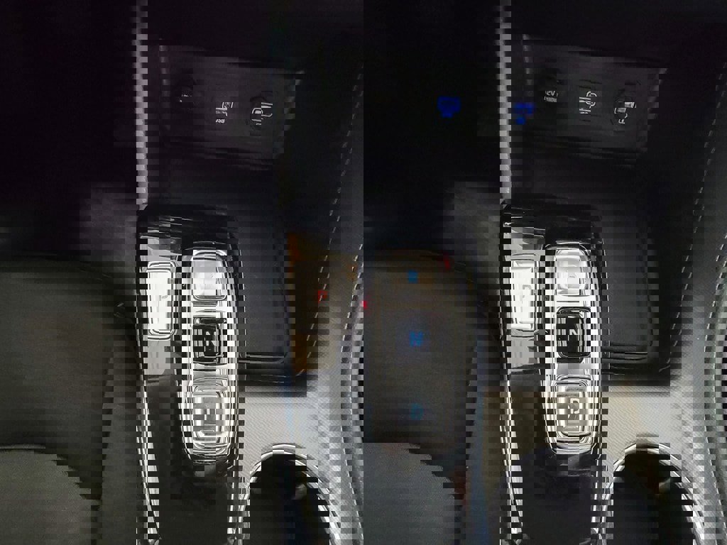 Used 2021 Hyundai Sonata SEL w/ Cargo Package image 15