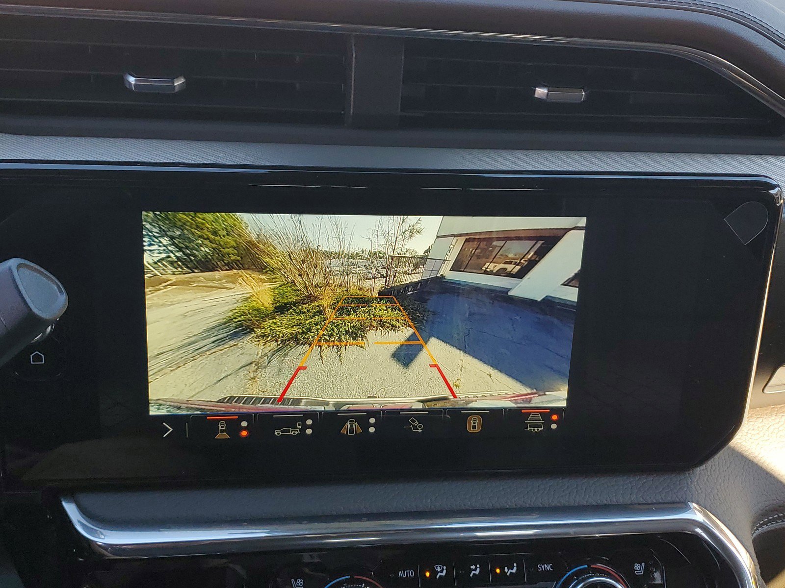 New 2025 GMC Sierra 2500 Denali image 28